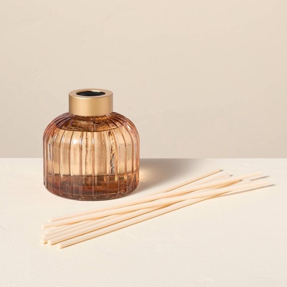 Hearth & Hand Pampas Glass Ribbed Amber Reed Diffuser - Picture 3 of 7